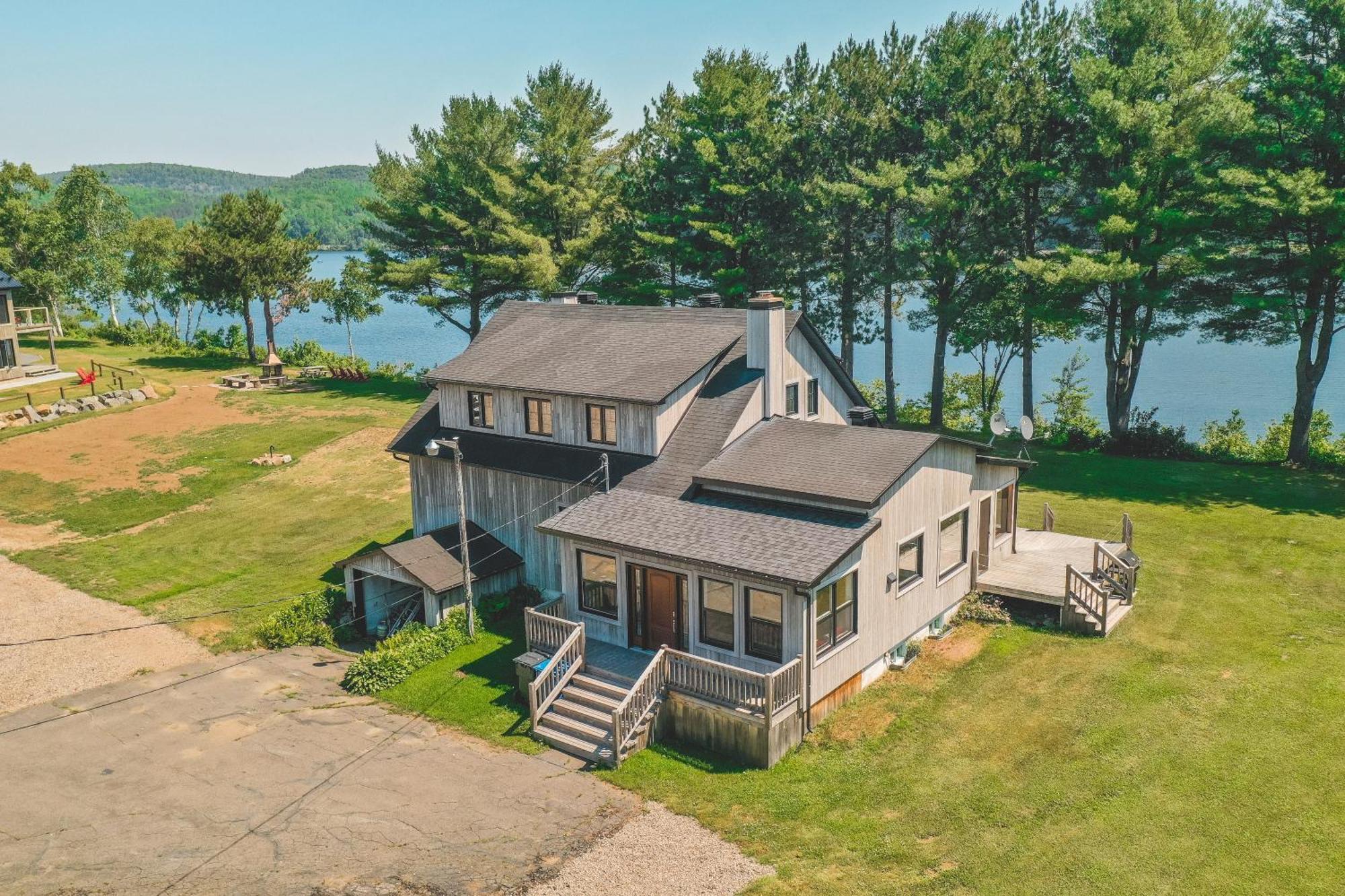 Villa Le 2800 du Parc à Shawinigan Extérieur photo