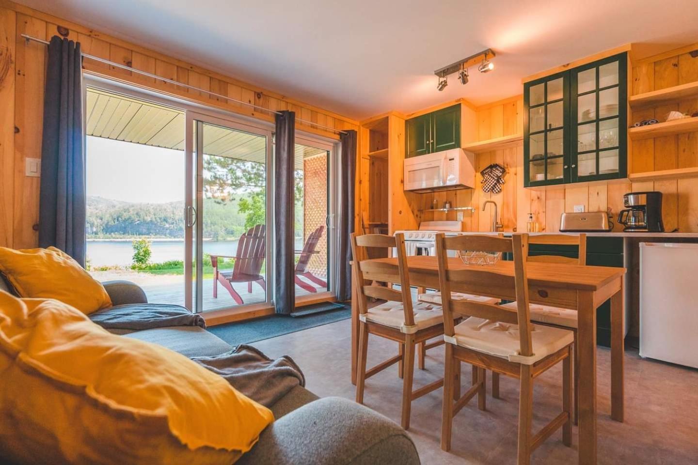 Villa Le 2800 du Parc à Shawinigan Extérieur photo